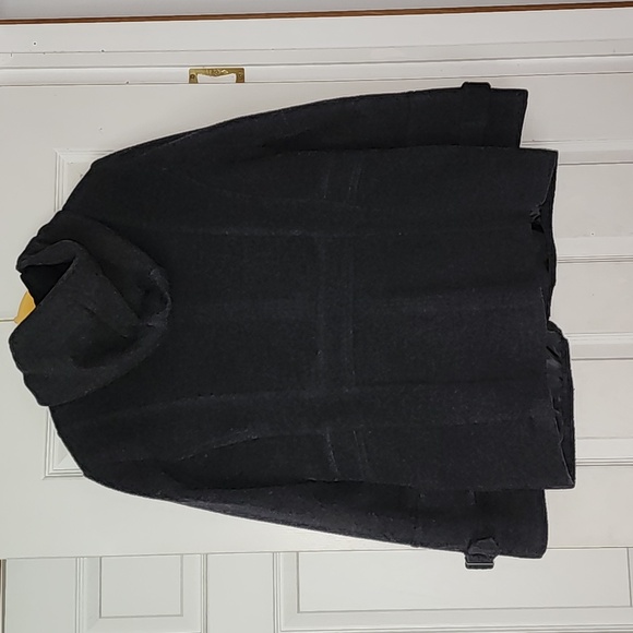 St. JOHN'S BAY Large Wool coat with fur lined hood. - Picture 3 of 4